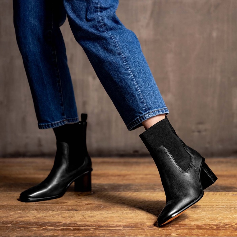 Portland Leather - Patina Leather Vero Chelsea Boot - Size 10.5